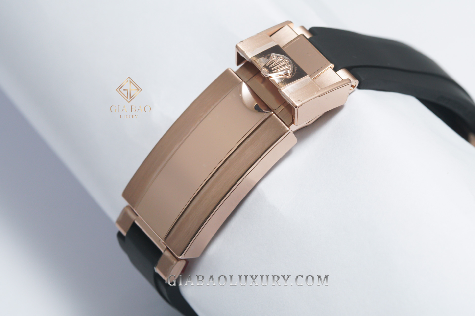 Đồng Hồ Rolex Yacht-Master 40 126655 Mặt Số Đen