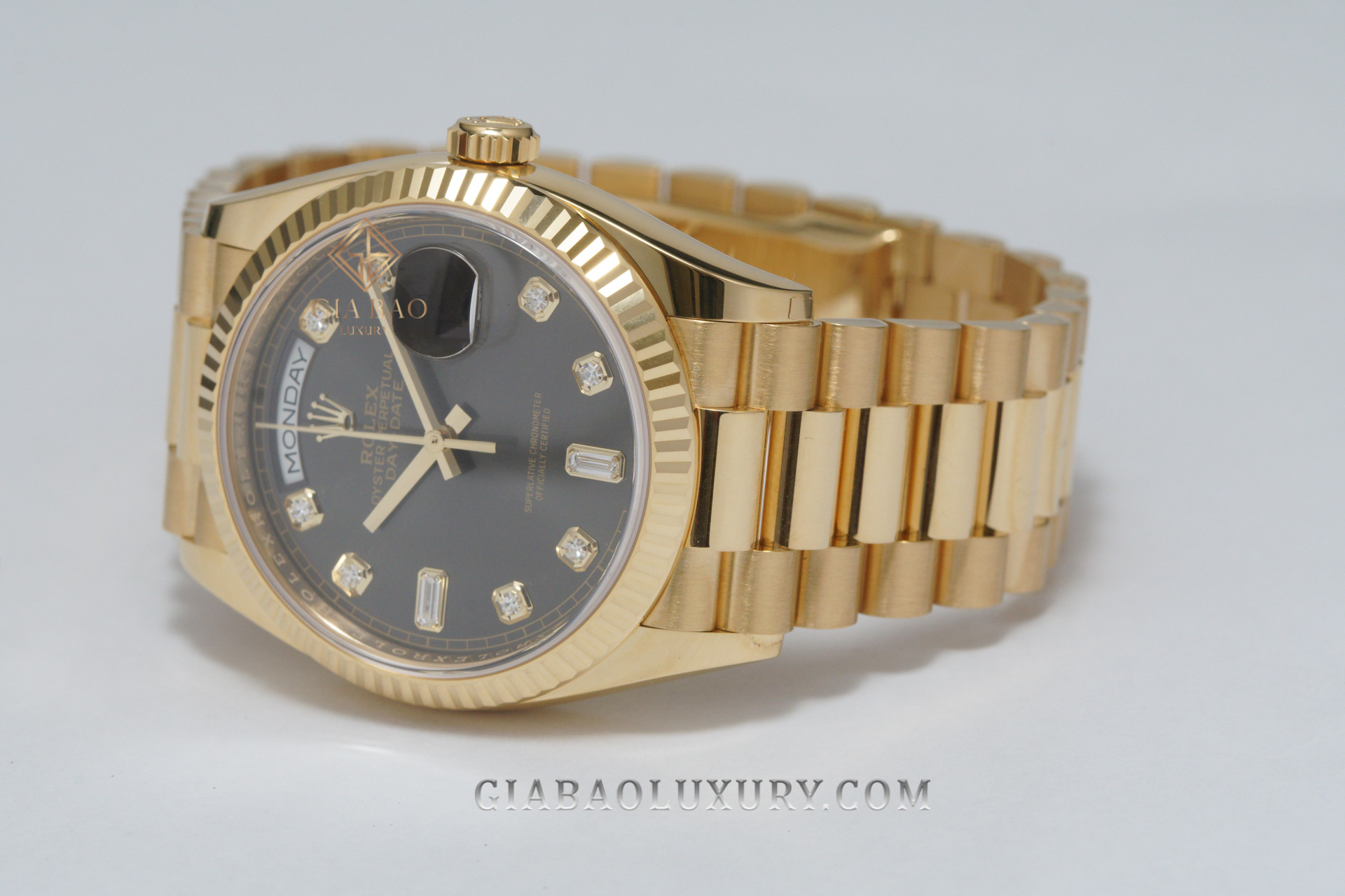 Đồng Hồ Rolex Day-Date 36 128238 Mặt Số Xám Tối Nạm Kim Cương