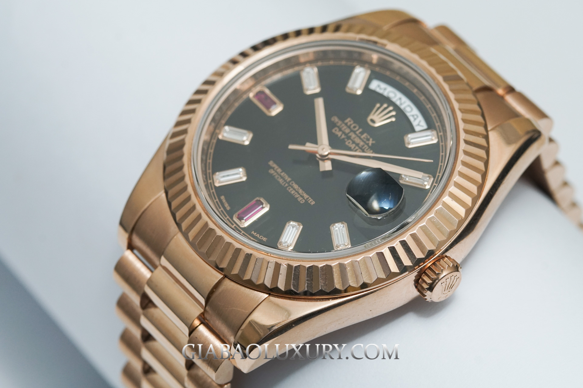 Đồng Hồ Rolex Day-Date II 218235 Mặt Số Đen