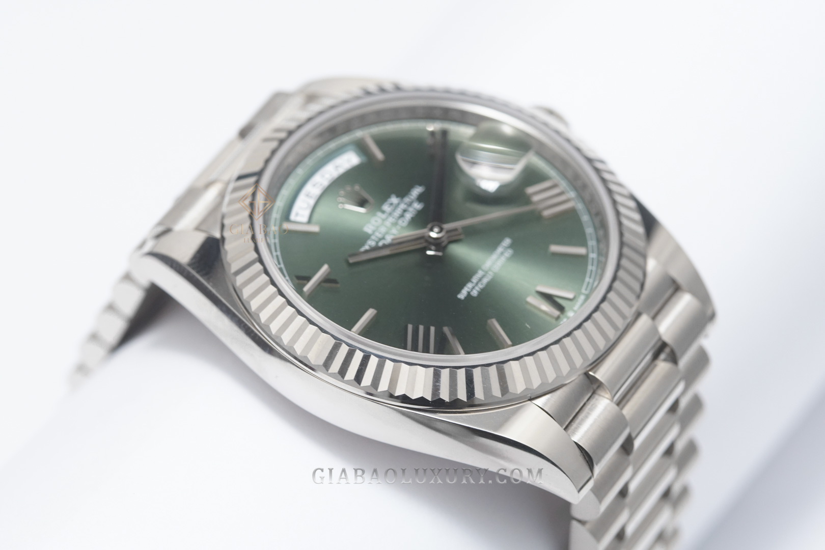 Đồng Hồ Rolex Day-Date 40 228239 Mặt Số Xanh Oliu Đồng Hồ Rolex Day-Date 40 228239 Mặt Số Xanh Oliu