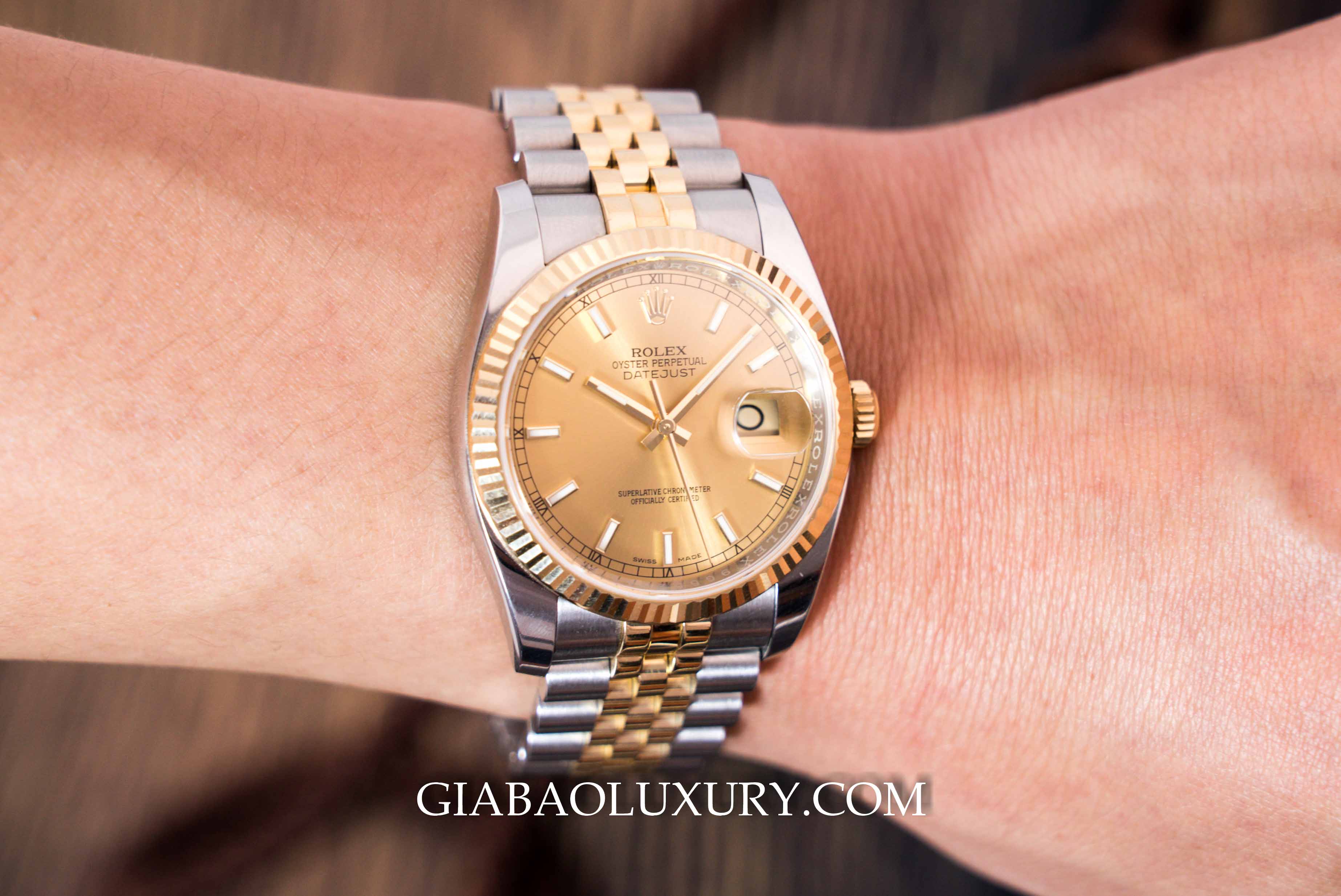 Đồng Hồ Rolex Datejust 36 116233 Mặt Số Vàng Champagne