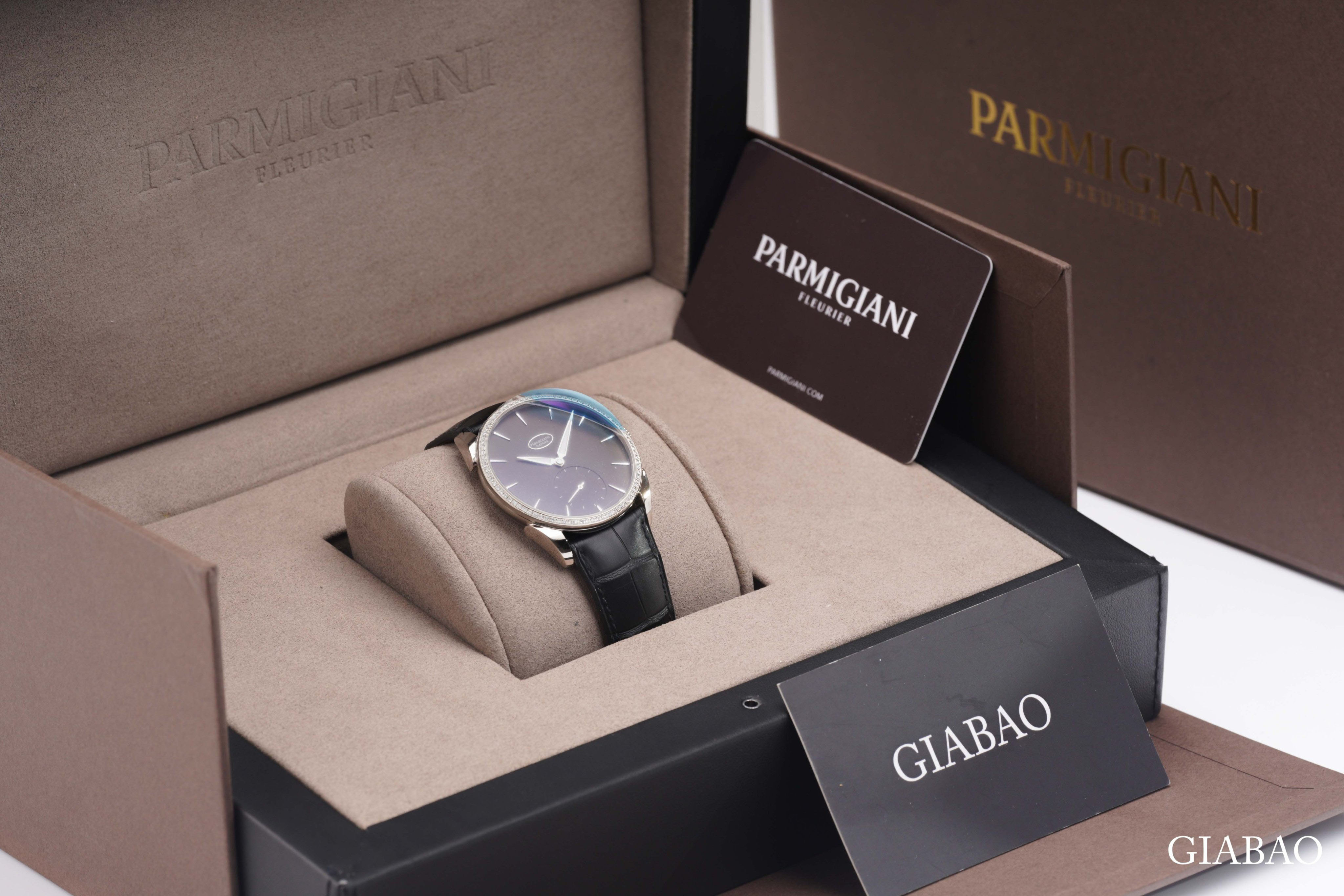 Đồng Hồ Parmigiani Fleurier Tonda 1950 PFC267-1200300-HA1441 Mặt Số Đen Đồng Hồ Parmigiani Fleurier Tonda 1950 PFC267-1200300-HA1441 Mặt Số Đen