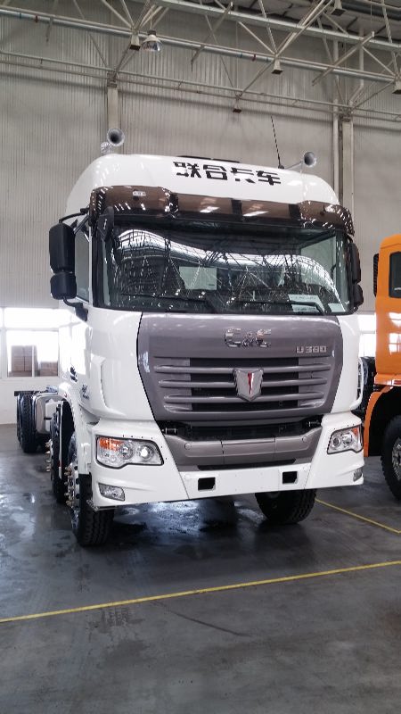 Xe tải C&C đầu kéo C&C