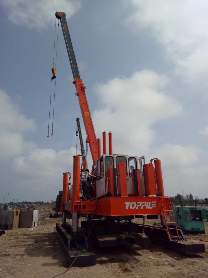 máy ép cọc thủy lực bằng robot 180 tấn