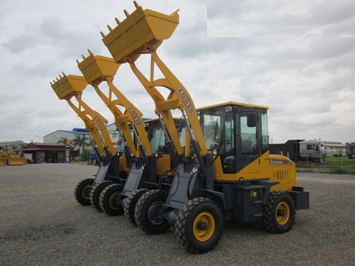 ban may xuc lat nho gau 0,6 m3 Luqing 915