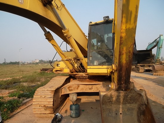 cho thuê máy xúc đào bánh xích 350 chất lượng cao