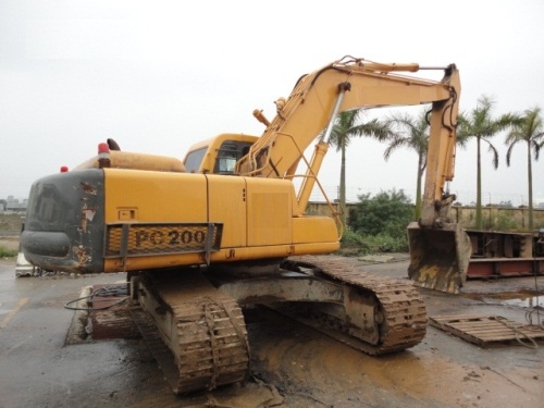 thuê máy xúc đào cũ 200-6E giá rẻ