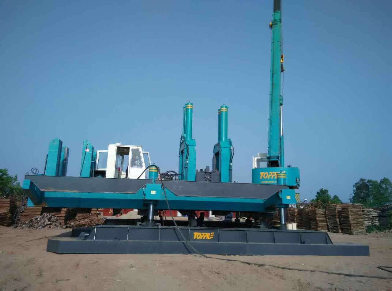 robot ép cọc bê tông tĩnh 460 tấn