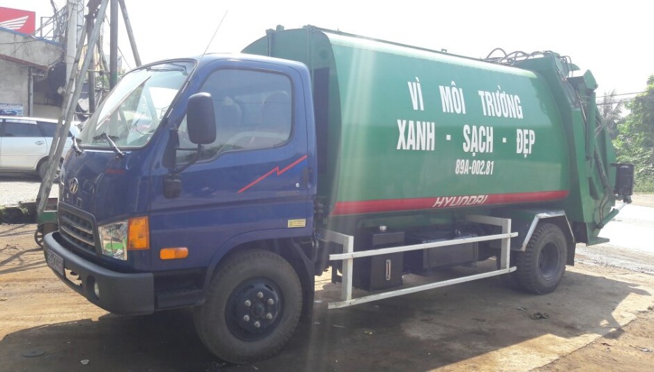 Ô tô cuốn ép rác 9 khối Hyundai HD700