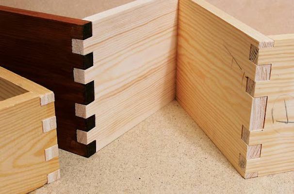 Góc so sánh: gỗ cao su và gỗ thông loại nào tốt hơn?