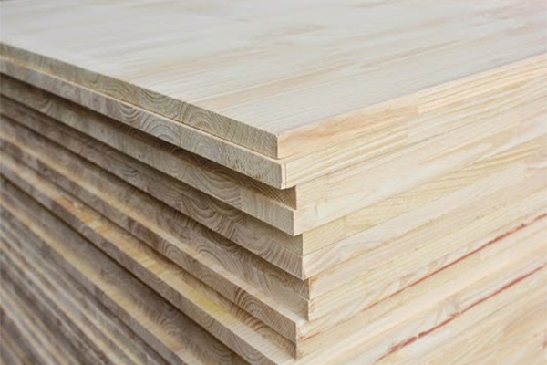 Tìm hiểu ván ép gỗ thông giá bao nhiêu?