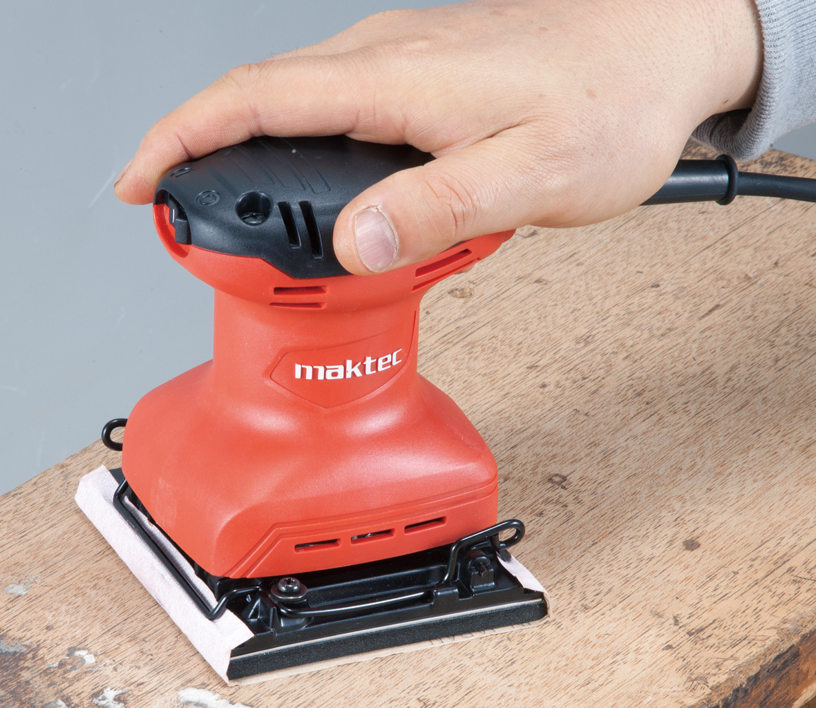 Máy chà nhám Makita MT925