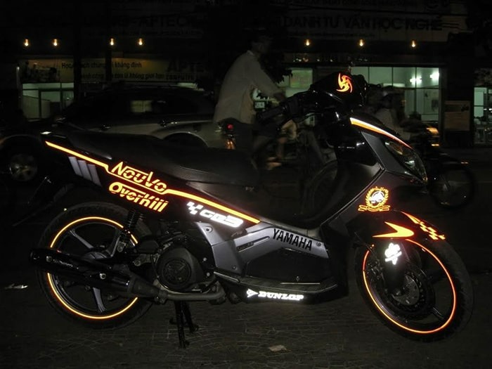decal dán xe máy