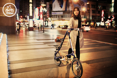 Xe đạp gấp Strida-Kiểu dáng độc đáo