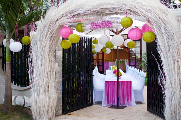 cach-trang-tri-phong-khach-ngay-cuoi