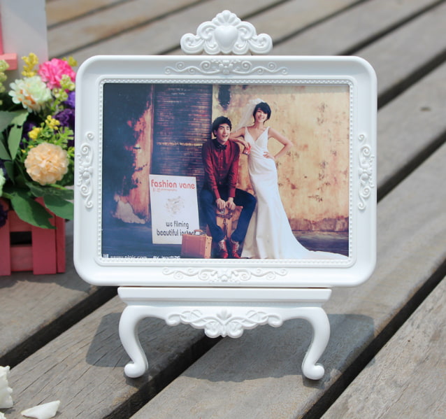 khung-anh-trang-tri-phong-cuoi