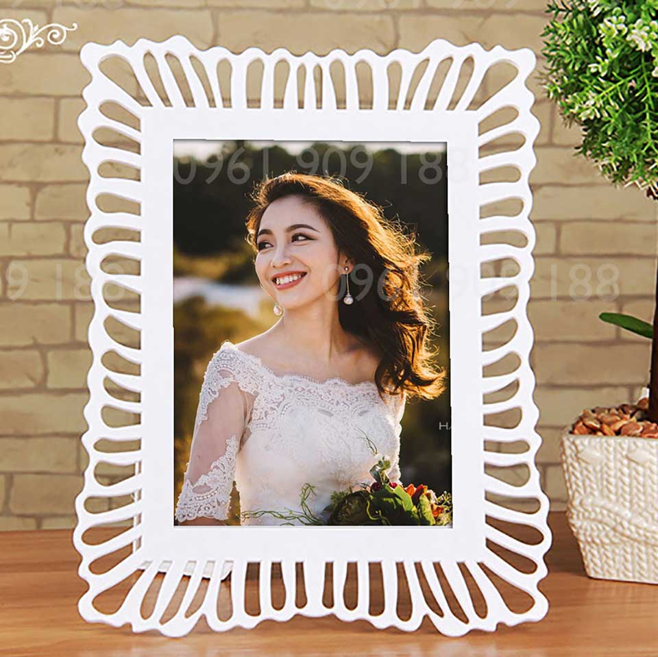 khung-anh-trang-tri-phong-cuoi