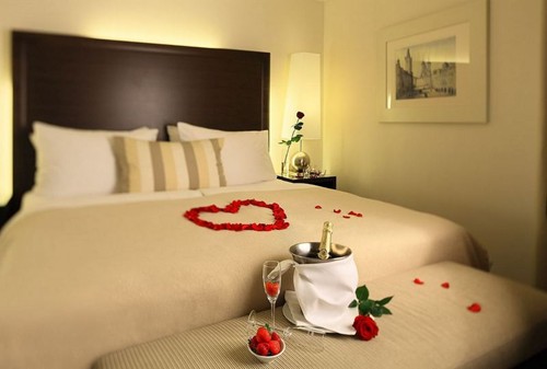 trang-tri-phong-tan-hon-02