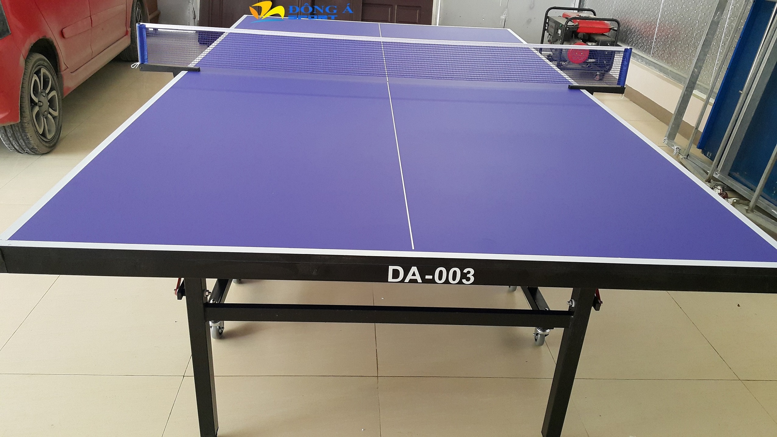 Bàn bóng bàn trong nhà riêng