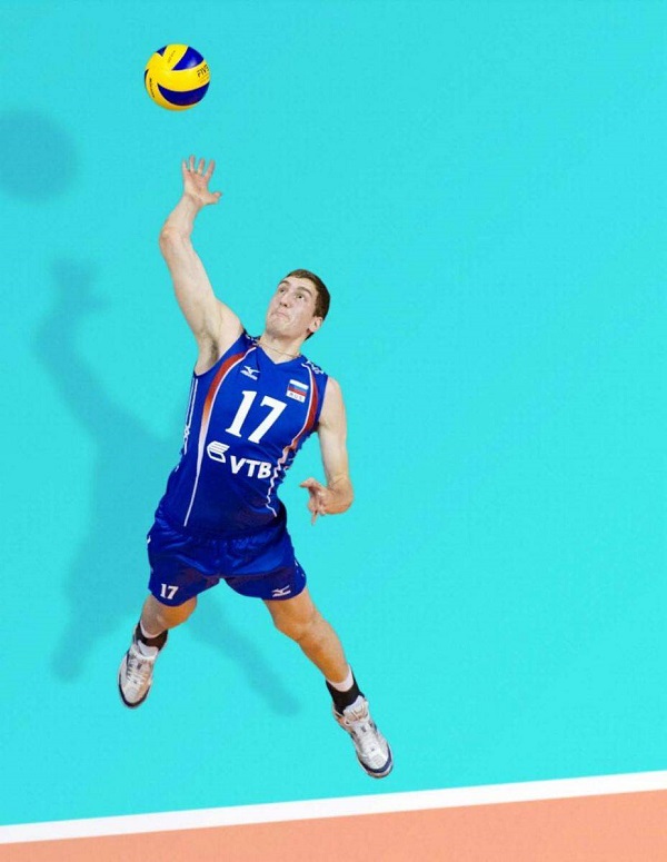 Kỹ thuật chơi bóng chuyền phát bóng tay cao người mới chơi