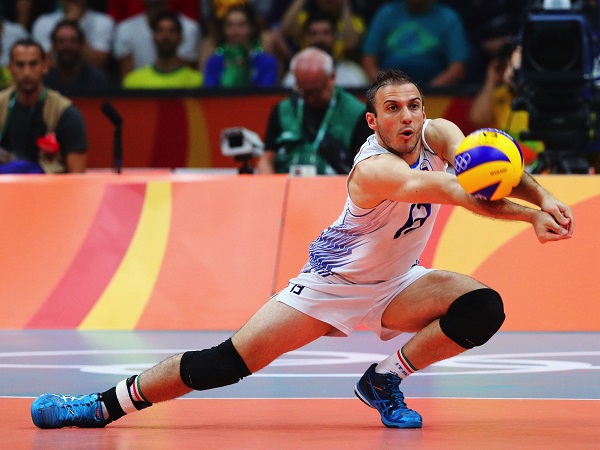 Giao bóng trong bóng chuyền