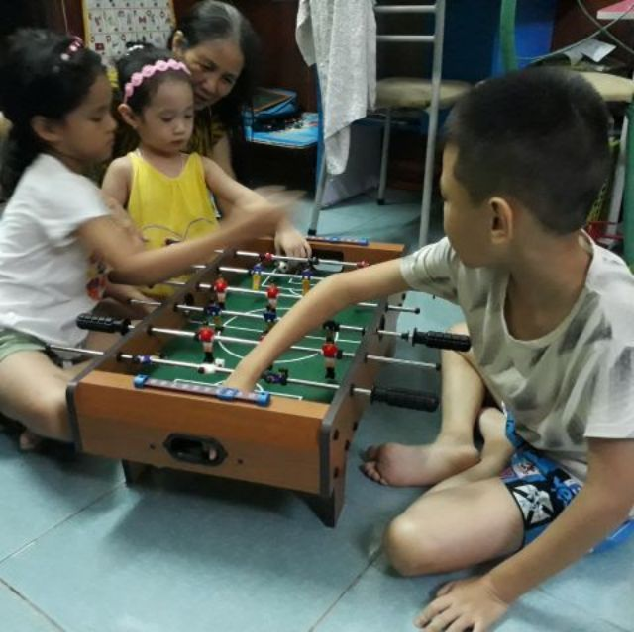 Chơi bi lắc giúp kết nối, thêm gắn kết giữa các thành viên trong gia đình