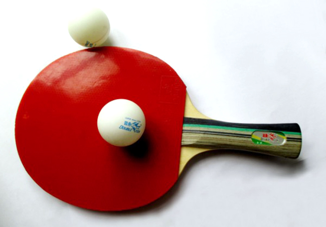 Những lưu ý khi vệ sinh vợt bóng bàn