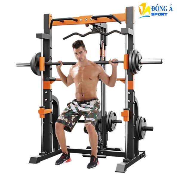 Tập Squat với khung gánh tạ