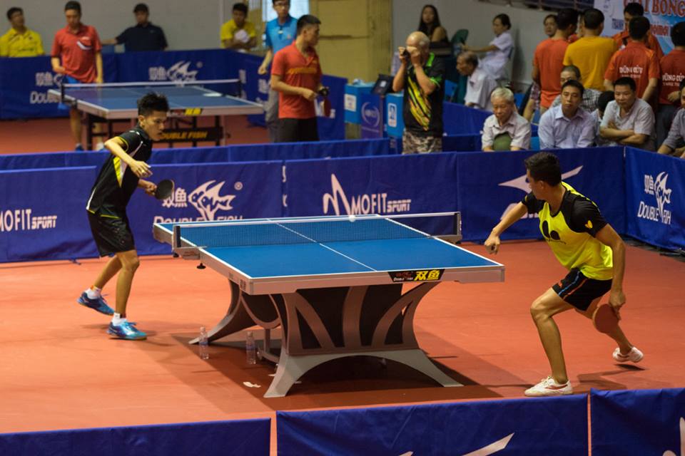 Trận đấu quyết định giữa 2 đối thủ bóng bàn nặng ký