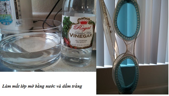Làm mất lớp mờ bằng nước và dấm trắng