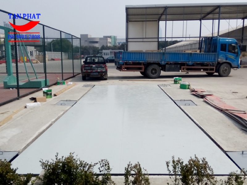 Bàn cân xe tải được sản xuất 100% từ sắt thép
