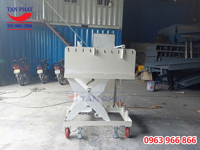 Bàn nâng di động 1 tấn