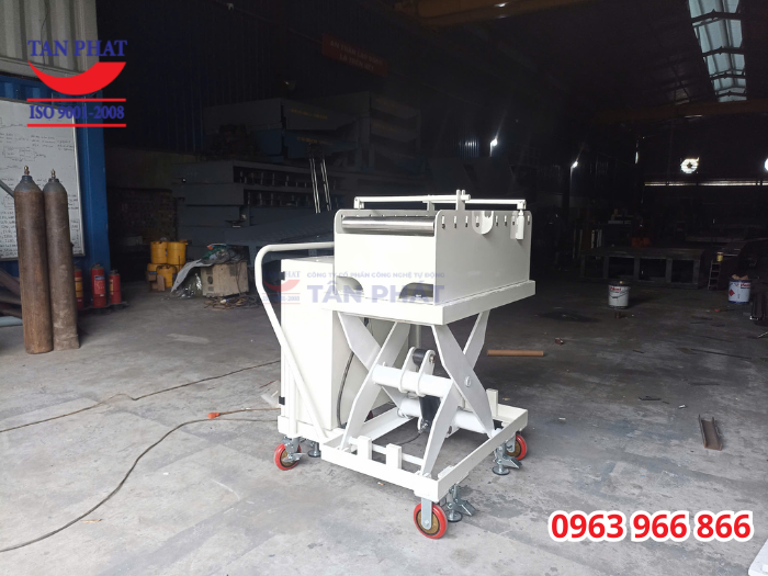 Bàn nâng thủy lực di động, tải tối đa 1 tấn, giao hoàn thiện tại Hà Nội