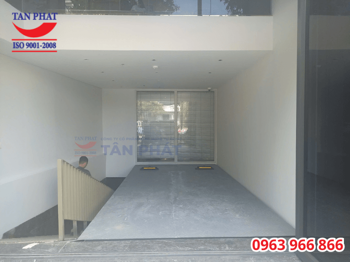 Bàn nâng ô tô có thiết kế âm sàn, giúp tiết kiệm diện tích và tối ưu vị trí đặt đỗ xe