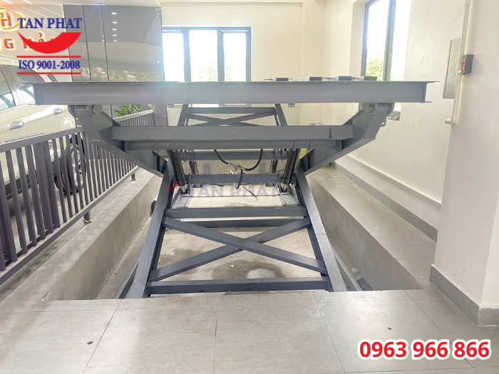 Bàn nâng có kết cấu cơ khí chắc chắn, hệ thống thủy lực chính hãng, chất lượng tốt nhất
