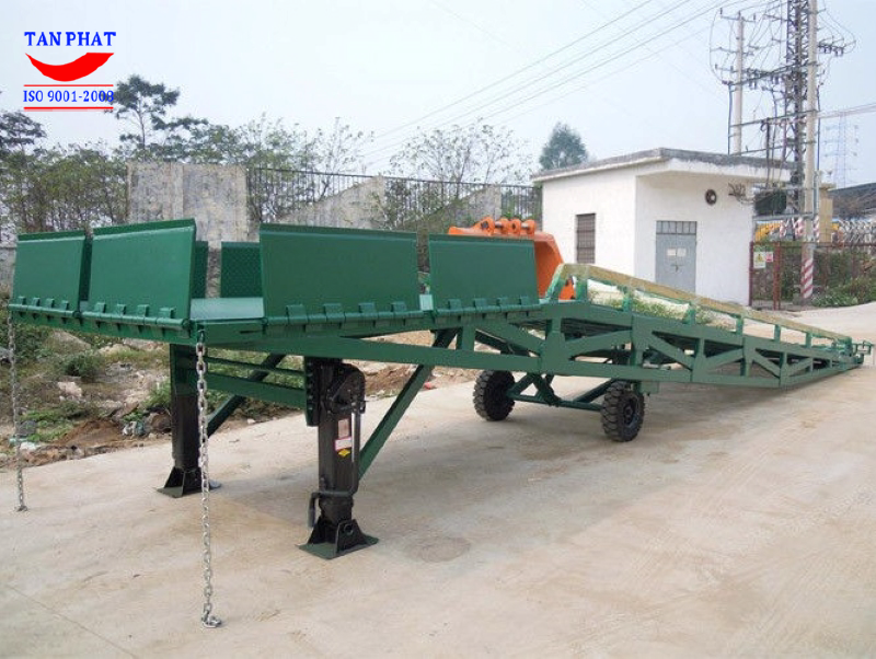 Cầu dẫn xe nâng 3 mặt ra xe