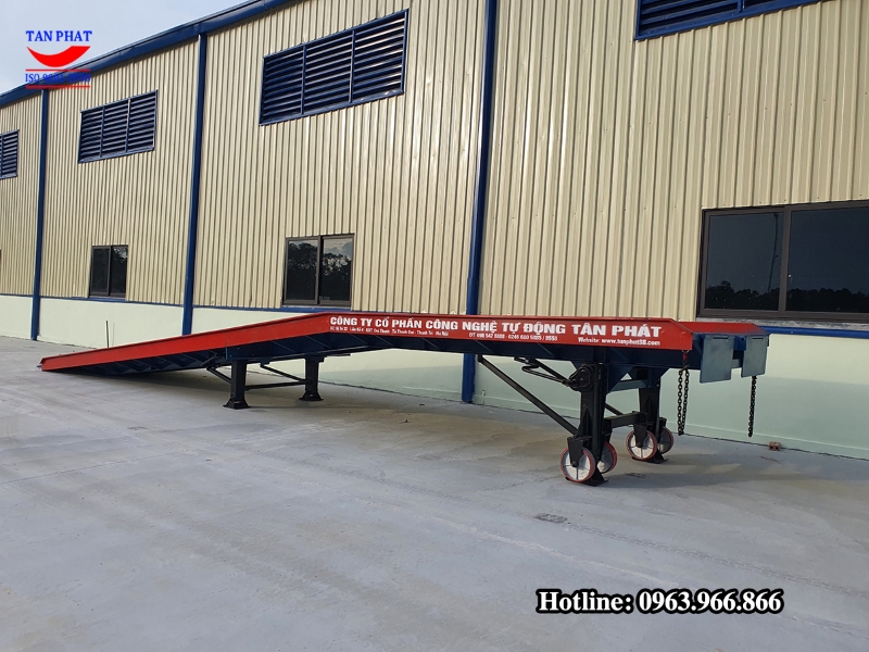 Cầu dẫn xe nâng 6 tấn tiêu chuẩn được Tân Phát bàn giao tại Polymer Yên Bái