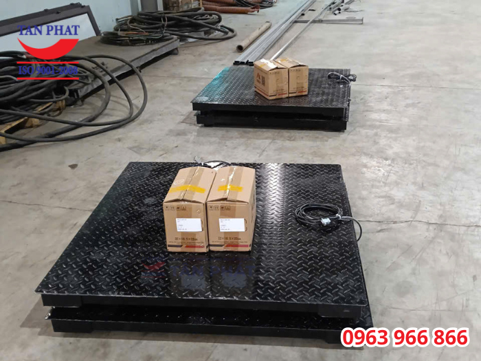 Bộ 4 cân sàn điện tử 2 tấn bàn giao hoàn thiện tại Đại Đồng, Hưng Yên