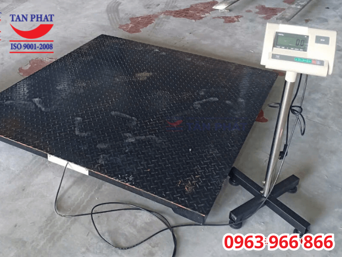 Cân sàn điện tử 3 tấn bàn giao hoàn thiện tại Thanh Trì, Hà Nội