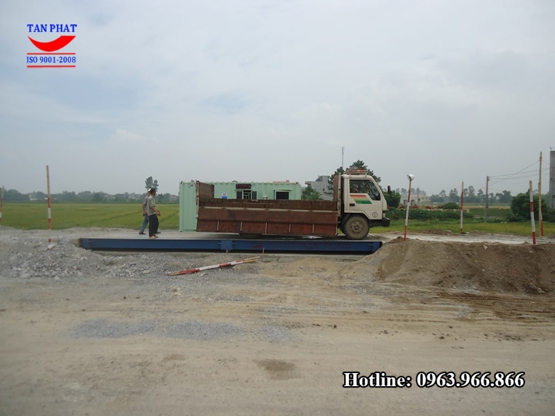 Trạm cân điện tử 60 tấn - 12m x 3m lắp đặt và bàn giao tại tỉnh Hà Nam. Cân được lắp đặt cho đơn vị doanh nghiệp ứng dụng công nghiệp xử lý rác thải.