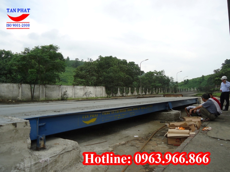 Cân ô tô 80 tấn lắp nổi là loại cầu cân tốt nhất cho quá trình sử dụng lâu dài. Loại cầu cân này đảm bảo thiết bị không bị ngập nước, chuột bọ hay những vấn đề thiên nhiên khác.