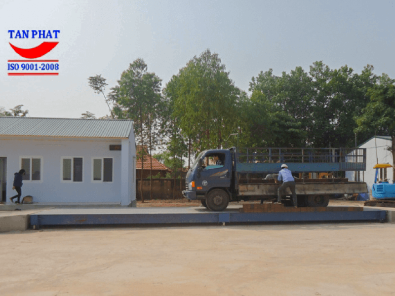 Trạm cân ô tô điện tử được sản xuất, lắp đặt và hoàn thiện bởi Tân Phát