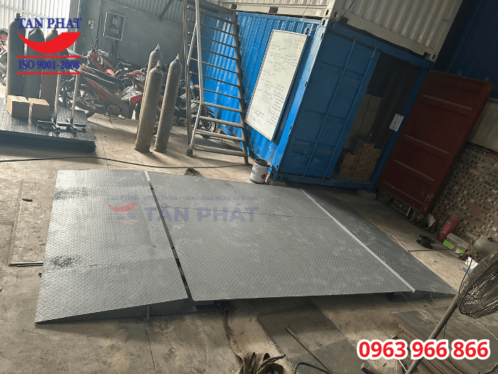 Cảm biến lực SQB dạng thanh, chất liệu hợp kim thép với khả năng chịu lực tốt cùng độ nhạy và độ chính xác cao