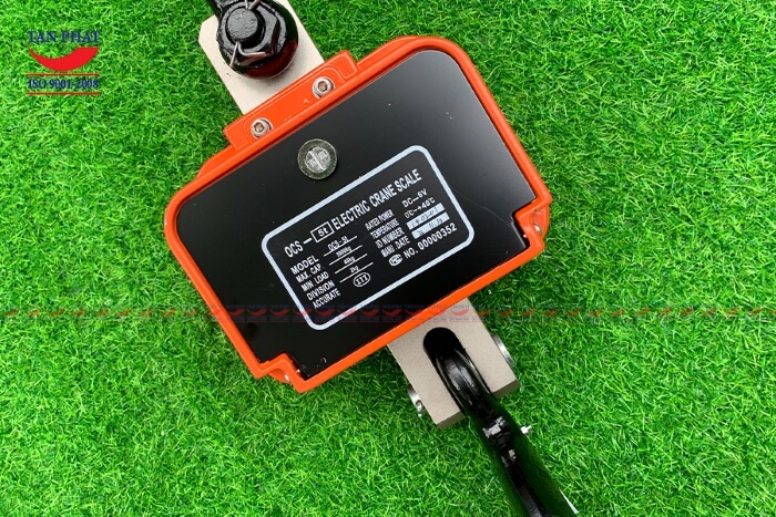 Hình ảnh mặt sau của cân