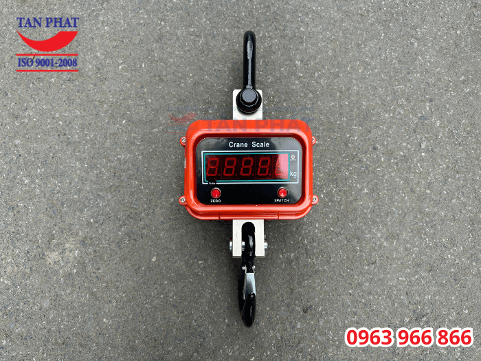 Cân treo sở hữu màn hình led chữ đỏ dễ đọc