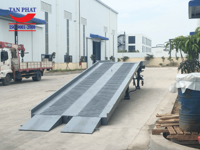 Mặt cầu dẫn chống trượt thép phi gân