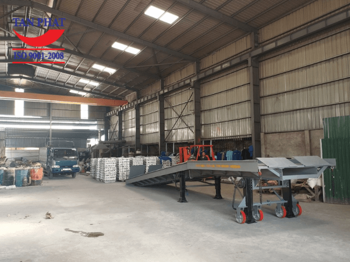 Cầu dẫn xe nâng 8 tấn giao tại TP. Hạ Long, Quảng Ninh có kết cấu dầm chịu lực U, I chắc chắn