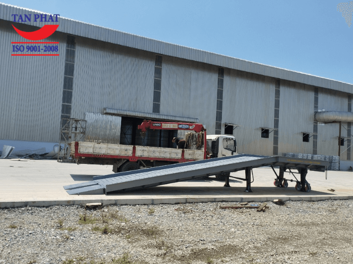 Cầu container dài 11m, rộng 2.35m