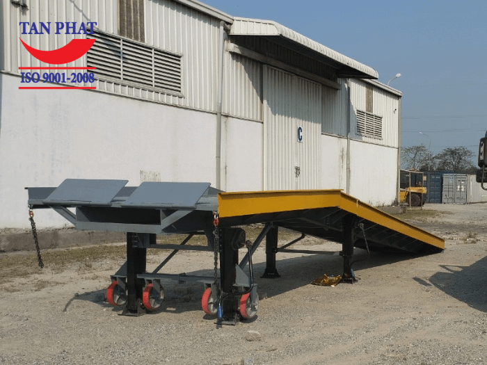 Cầu lên container 6 tấn lắp đặt tại Hải Phòng