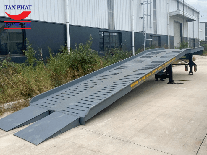 Cầu container có độ chịu tải 8 tấn, dài 11m